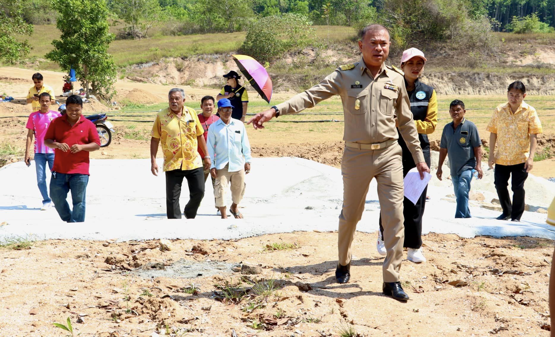 ลงพื้นที่ร่วมกับ ผู้นำท้องที่ ผู้ใหญ่บ้านหมู่ที่ 7 และประชาชนในพื้นที่ กรณีประชาชนในพื้นที่ได้รับความเดือดร้อน