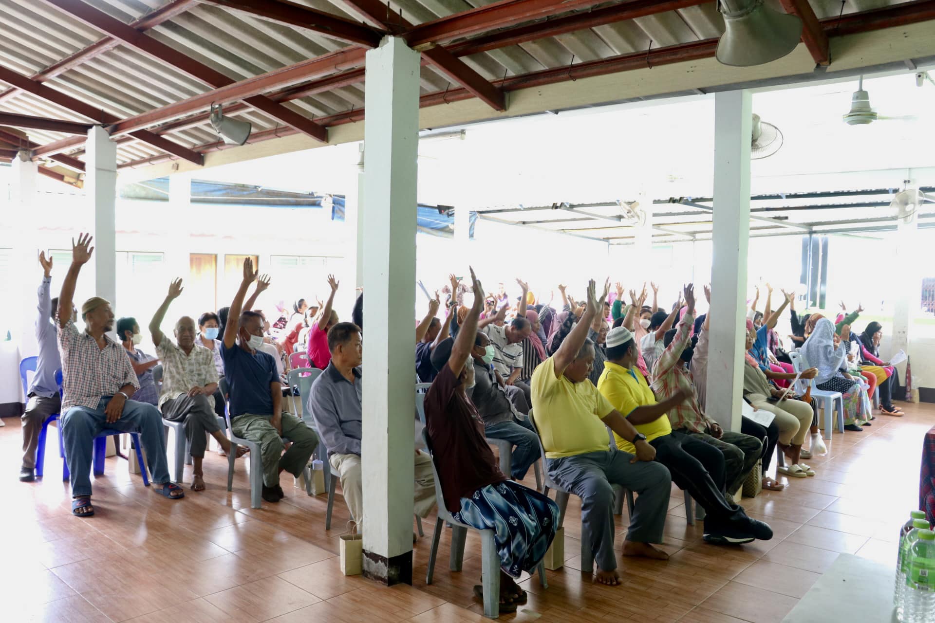 รับฟังความคิดเห็นของประชาชนในการดำเนินการจัดตั้งชุมชนบ้านนานอก