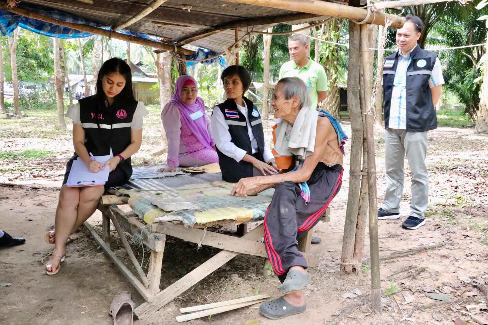 งานสวัสดิการและสังคมสงเคราะห์ สำนักปลัดเทศบาลตำบลกระบี่น้อย <br>ร่วมกับศูนย์คุ้มครองคนไร้ที่พึ่งจังหวัดกระบี่