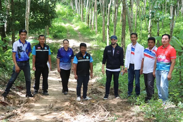 ร่วมลงสำรวจ พื้นที่ในการดำเนินการโครงการก่อสร้างถนนบุกเบิก ซอยทับหัวกา หมู่ที่ 5