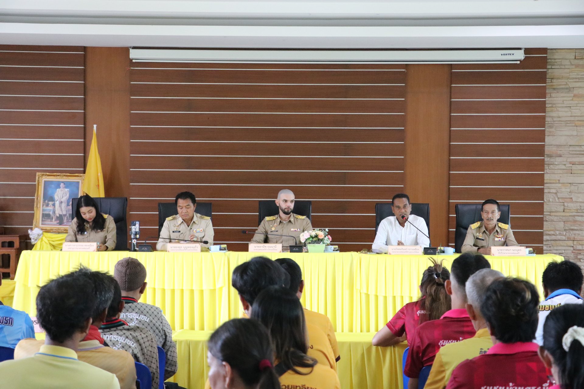 การประชุมการคัดเลือกคณะกรรมการผู้แทนประชาคมท้องถิ่น